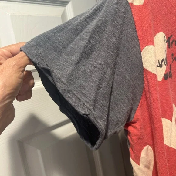 Magnolia Pearl Gray Graphic Tee - Picture 6 of 12